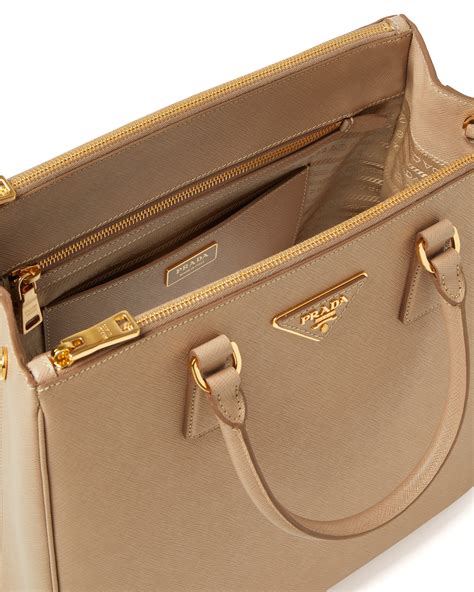 borsa prada in saffiano